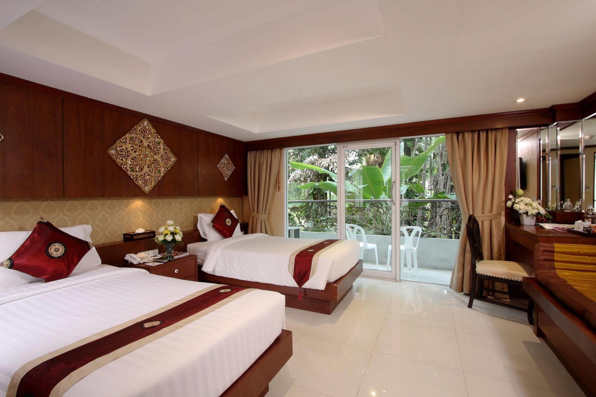 Rayaburi Hotel, Patong Exterior foto
